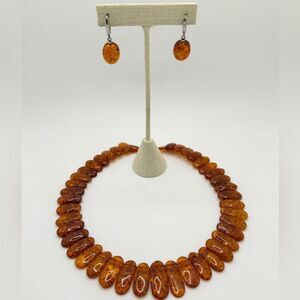14" Slightly graduated AMBER beaded choker style necklace,‎ dangle earring set!